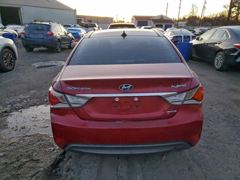 Photo 6 from auction – 2015 HYUNDAI SONATA HYB with VIN KMHEC4A47FA132466