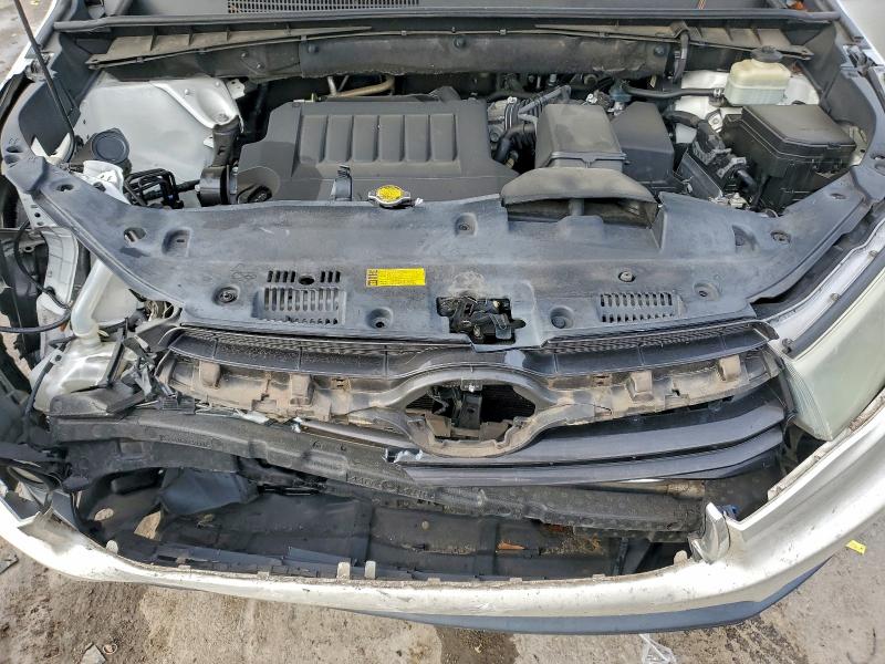 Photo 12 from auction – 2015 TOYOTA HIGHLANDER with VIN 5TDKKRFH6FS095576