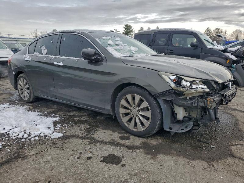 Photo 4 from auction – 2015 HONDA ACCORD with VIN 1HGCR2F88FA109368