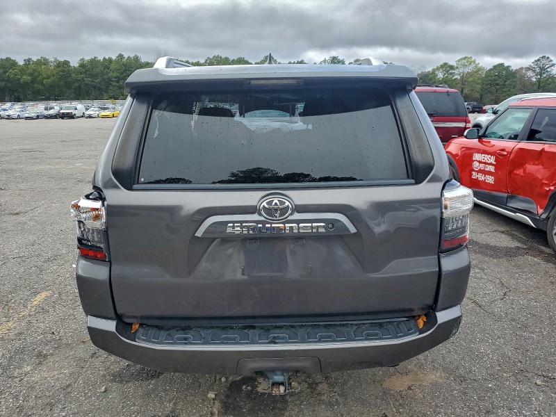 Photo 6 from auction – 2016 TOYOTA 4RUNNER with VIN JTEZU5JR9G5137100