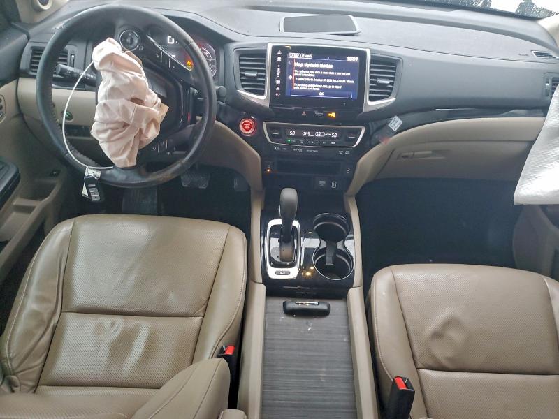 Photo 8 from auction – 2019 HONDA RIDGELINE with VIN 5FPYK3F73KB013873