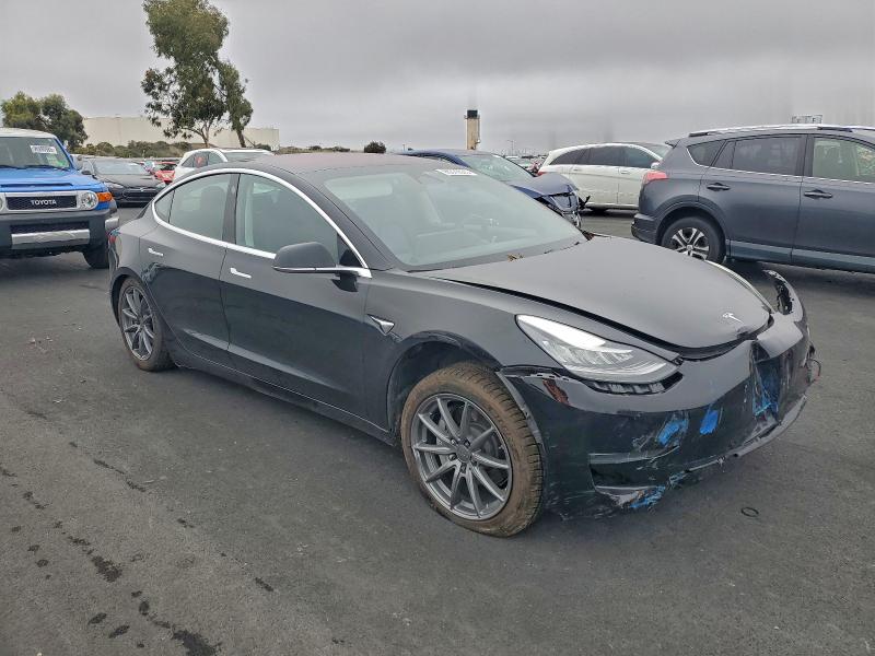 Photo 4 from auction – 2019 TESLA MODEL 3 with VIN 5YJ3E1EA5KF305021
