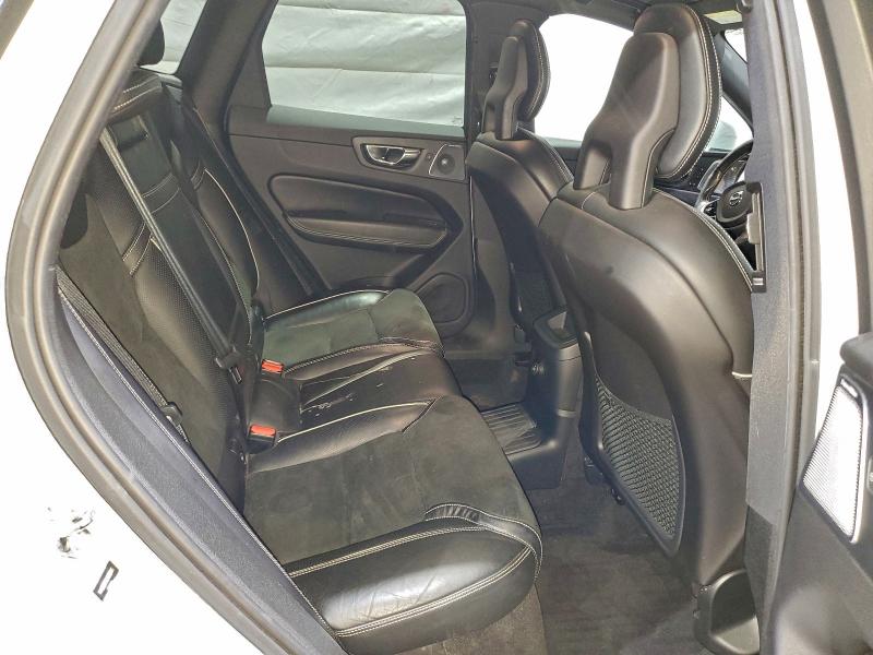 Photo 11 from auction – 2018 VOLVO XC60 T8 R- with VIN YV4BR0DM5J1002685