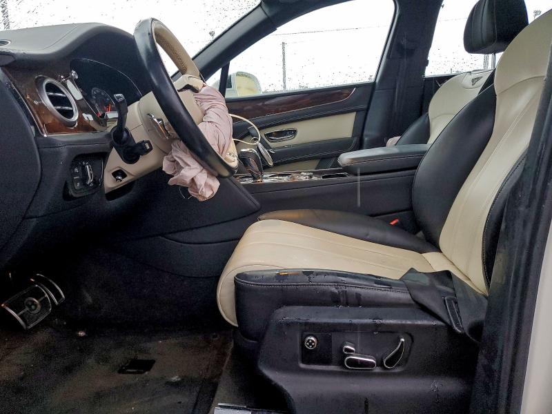Photo 7 from auction – 2018 BENTLEY BENTAYGA with VIN SJAAC2ZV4JC017780