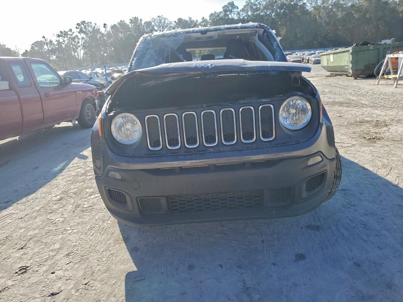 Photo 5 from auction – 2018 JEEP RENEGADE S with VIN ZACCJBAB4JPJ00682