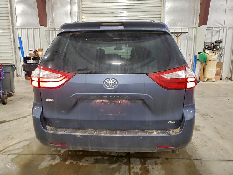 Photo 6 from auction – 2015 TOYOTA SIENNA XLE with VIN 5TDYK3DC0FS653047