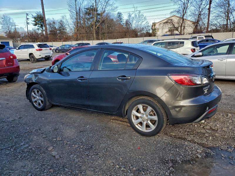 Photo 2 from auction – 2011 MAZDA 3 I with VIN JM1BL1VG7B1360097