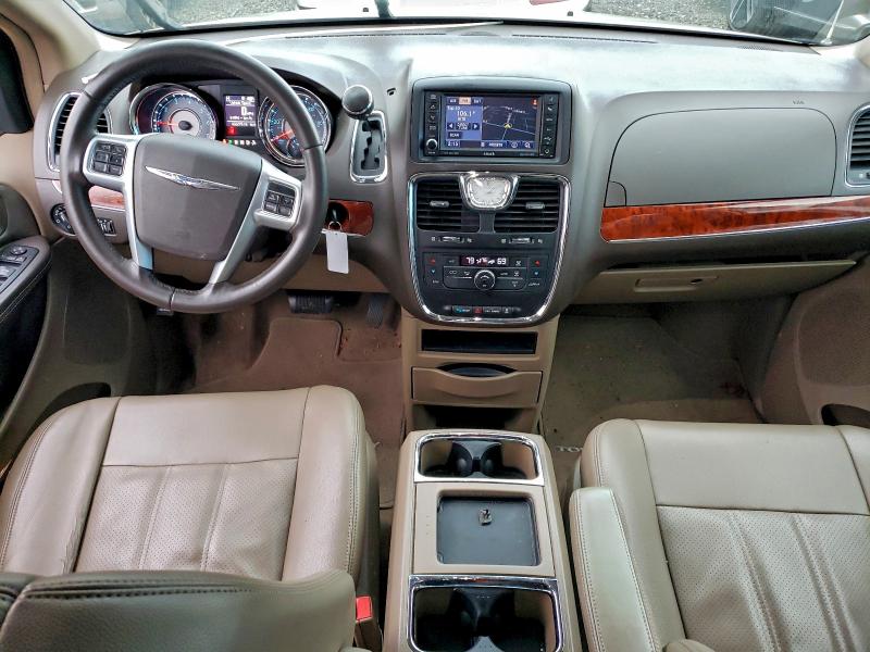 Photo 8 from auction – 2012 CHRYSLER TOWN & COU with VIN 2C4RC1BG8CR382755