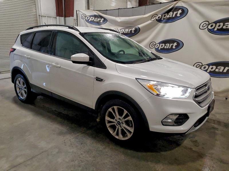 Photo 4 from auction – 2017 FORD ESCAPE SE with VIN 1FMCU0GD8HUB09719