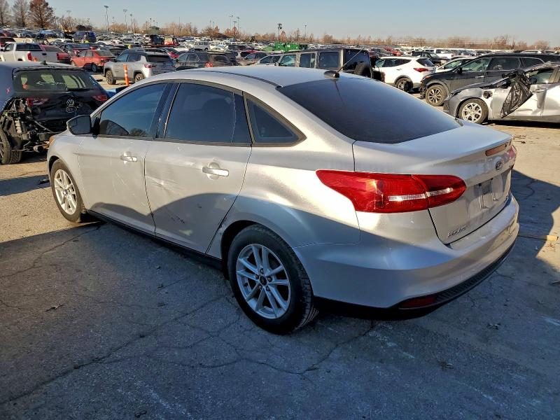 Photo 2 from auction – 2015 FORD FOCUS SE with VIN 1FADP3F26FL230369