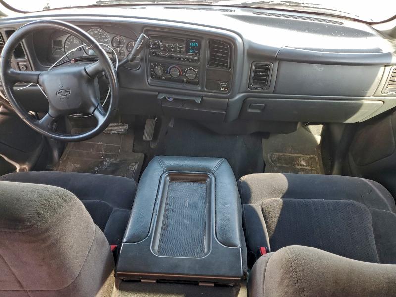 Photo 8 from auction – 2002 CHEVROLET SILVERADO with VIN 2GCEC19V121196863