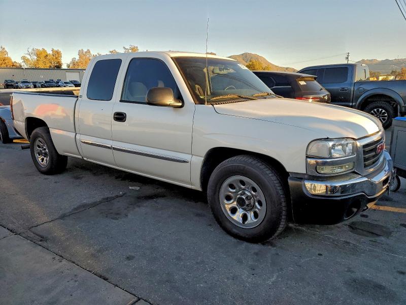 صورة رقم 4 من المزاد - 2004 GMC NEW SIERRA مع VIN 2GTEC19V041336968