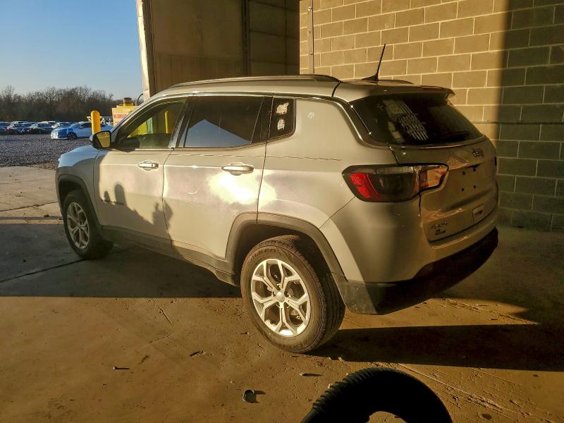 Photo 2 from auction – 2024 JEEP COMPASS with VIN 3C4NJDBN5RT142606