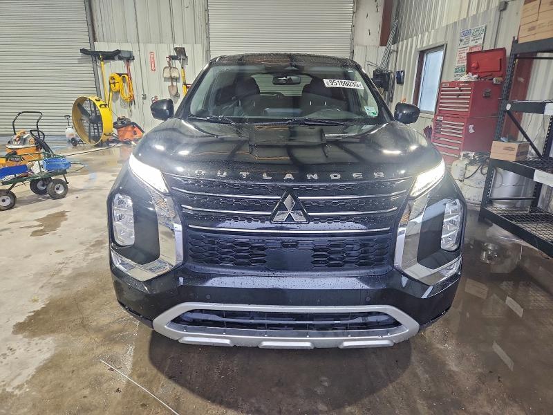 Photo 5 from auction – 2023 MITSUBISHI OUTLANDER with VIN JA4J3UA8XPZ017363