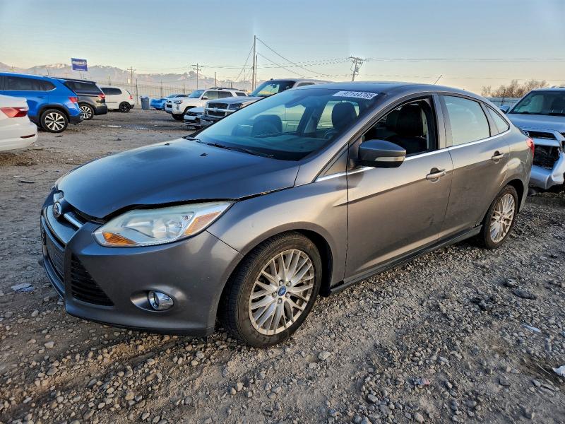 FORD FOCUS SEL 2012 with VIN 1FAHP3H2XCL333062 - Photo from auction