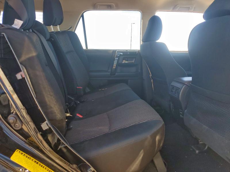 Photo 11 from auction – 2019 TOYOTA 4RUNNER SR with VIN JTEBU5JRXK5645652