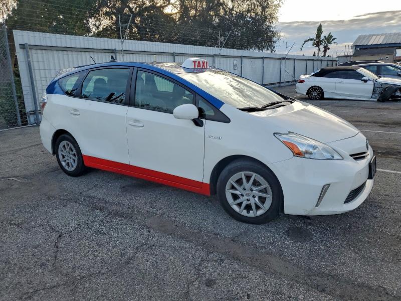 Photo 4 from auction – 2014 TOYOTA PRIUS V with VIN JTDZN3EUXE3363501