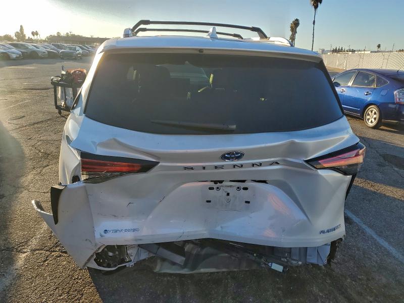 Photo 6 from auction – 2025 TOYOTA SIENNA LIM with VIN 5TDESKFC3SS170771
