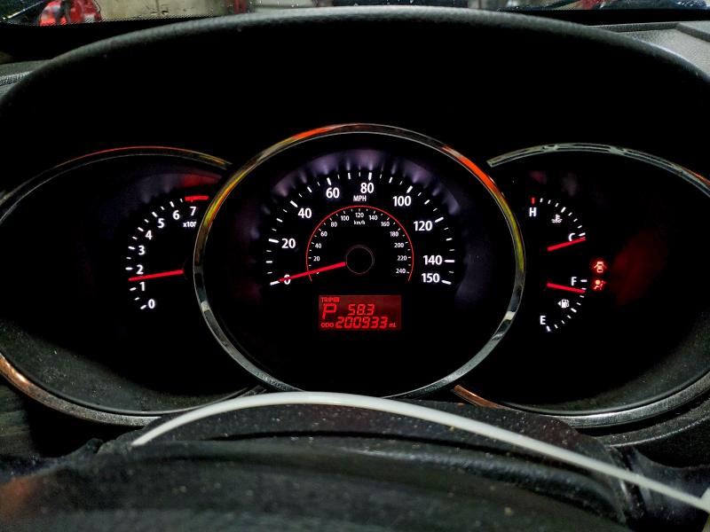 Photo 9 from auction – 2011 KIA SORENTO EX with VIN 5XYKU4A22BG043272