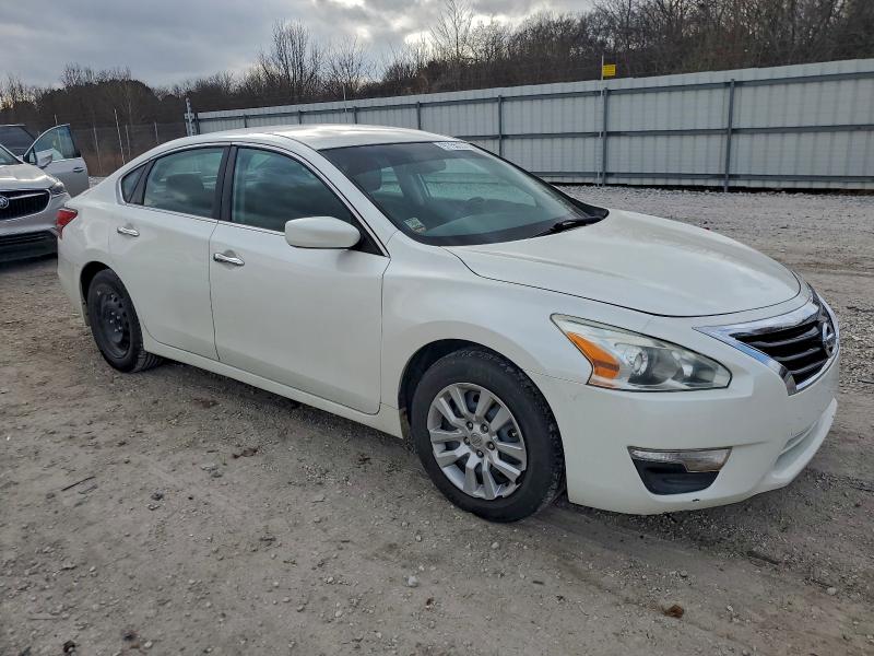 Photo 4 from auction – 2015 NISSAN ALTIMA with VIN 1N4AL3AP6FC231877