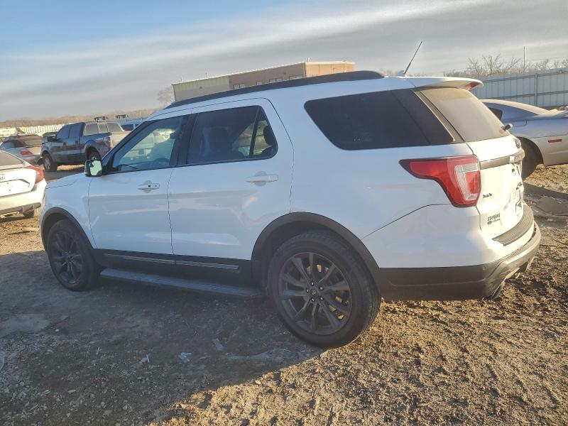 Photo 2 from auction – 2018 FORD EXPLORER X with VIN 1FM5K8D87JGB98126