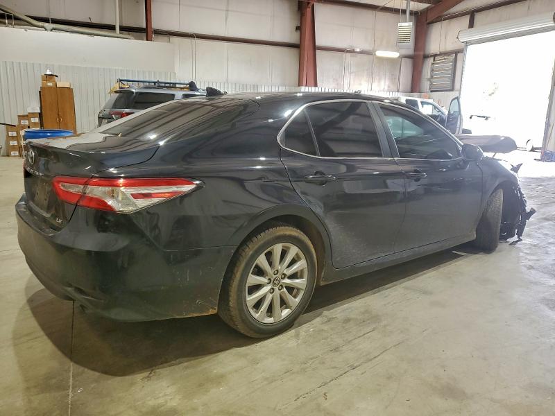 Photo 3 from auction – 2020 TOYOTA CAMRY LE with VIN 4T1C11AK5LU359014