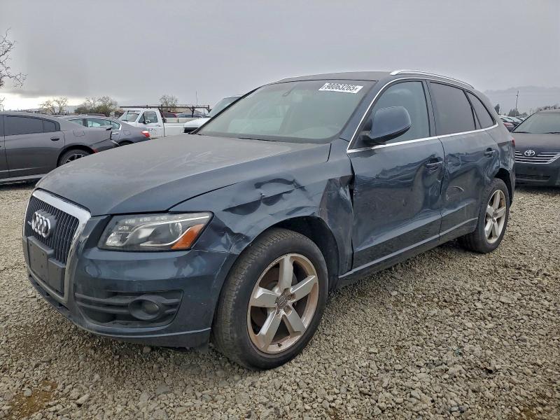 AUDI Q5 PREMIUM 2011 with VIN WA1LFAFP9BA068939 - Photo from auction