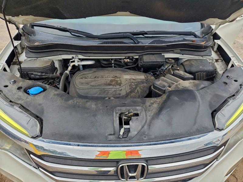 Фото 12 с аукциона – 2016 HONDA PILOT EXLN с VIN 5FNYF5H77GB051555