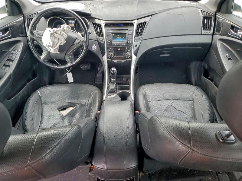Photo 8 from auction – 2014 HYUNDAI SONATA SE with VIN 5NPEC4AB7EH911604