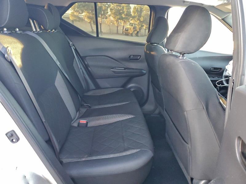 Photo 10 from auction – 2019 NISSAN KICKS S with VIN 3N1CP5CU3KL481343
