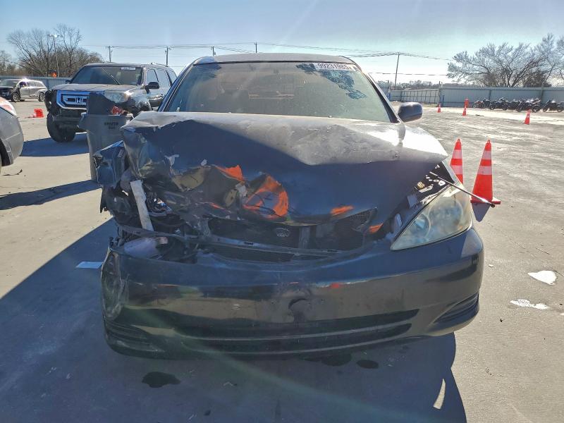 Photo 5 from auction – 2002 TOYOTA CAMRY SE A with VIN 4T1BE32K22U047869