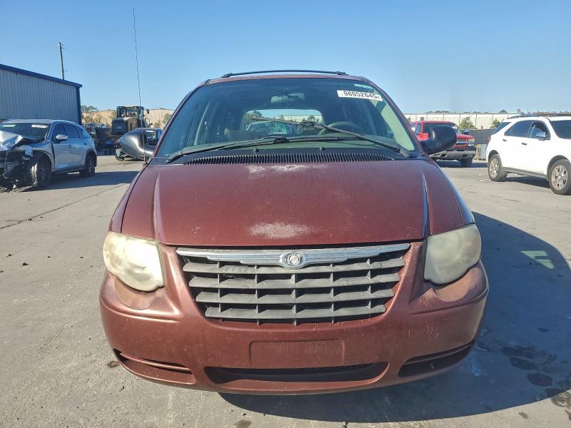 Photo 5 from auction – 2007 CHRYSLER TOWN & COU with VIN 2A4GP54L37R294371