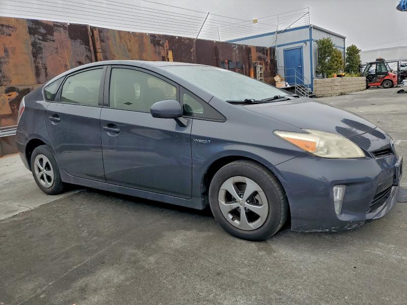 Photo 4 from auction – 2012 TOYOTA PRIUS with VIN JTDKN3DU3C1601944