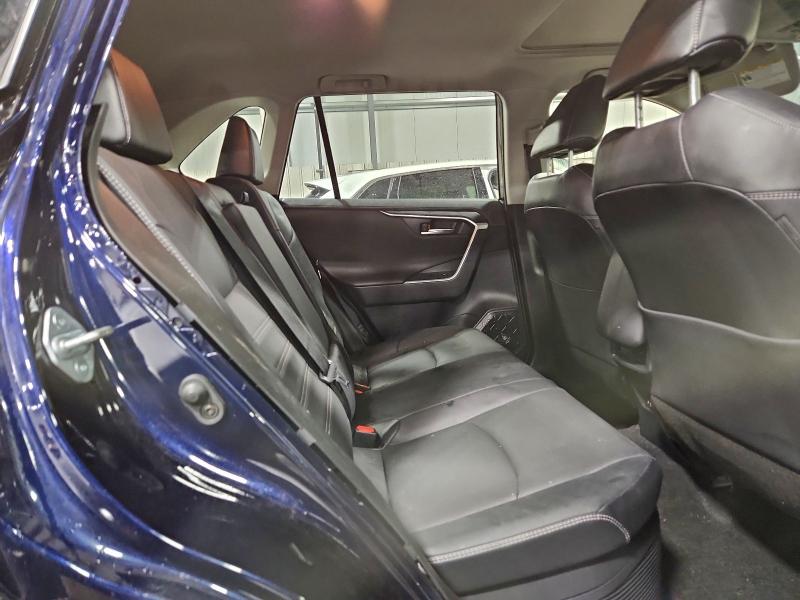 Photo 11 from auction – 2021 TOYOTA RAV4 LIMIT with VIN JTMD6RFV1MD042828