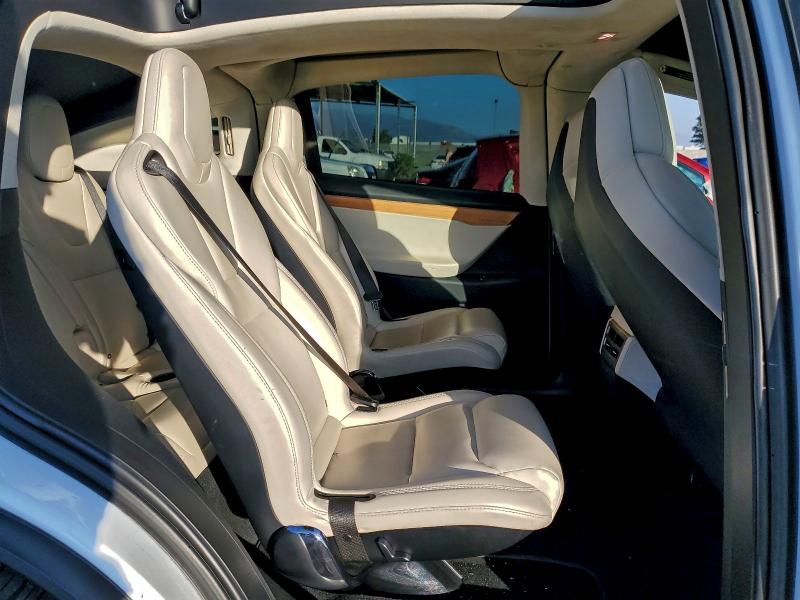 Photo 11 from auction – 2019 TESLA MODEL X with VIN 5YJXCBE22KF183031