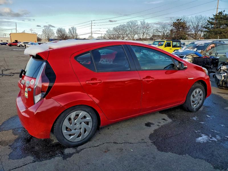 Photo 3 from auction – 2016 TOYOTA PRIUS C with VIN JTDKDTB35G1128390