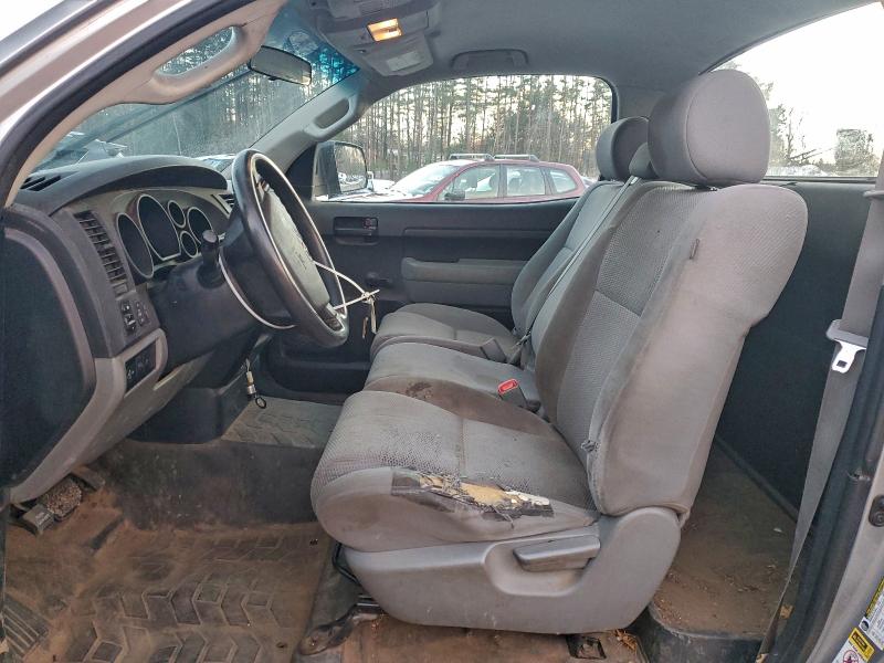 Photo 7 from auction – 2010 TOYOTA TUNDRA with VIN 5TFMM5F13AX004555