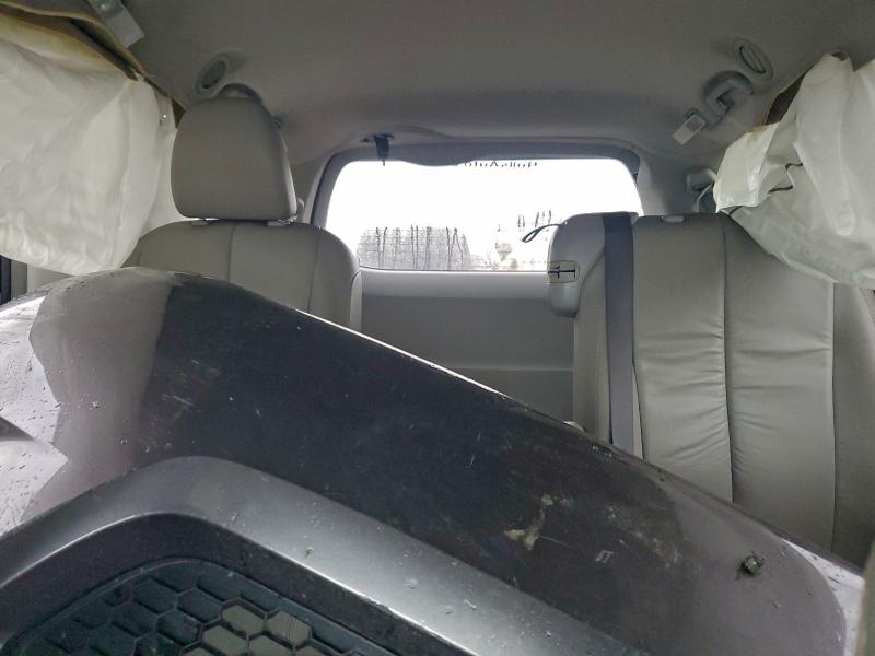 Photo 10 from auction – 2012 TOYOTA SIENNA XLE with VIN 5TDYK3DC5CS189555
