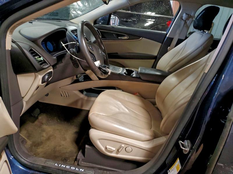 Photo 7 from auction – 2017 LINCOLN MKX RESERV with VIN 2LMPJ8LR4HBL28648