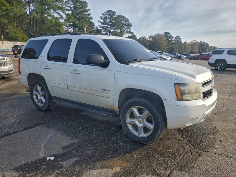 Photo 4 from auction – 2010 CHEVROLET TAHOE with VIN 1GNUCBE04AR290759