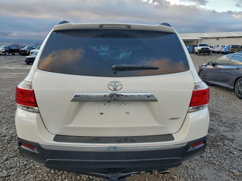 Photo 6 from auction – 2013 TOYOTA HIGHLANDER with VIN 5TDBK3EH2DS270532