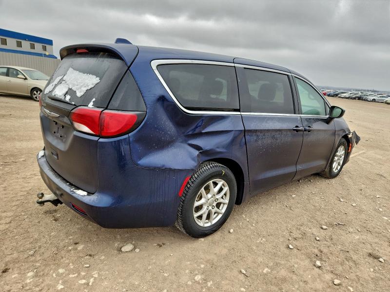 Photo 3 from auction – 2017 CHRYSLER PACIFICA T with VIN 2C4RC1DG1HR804790
