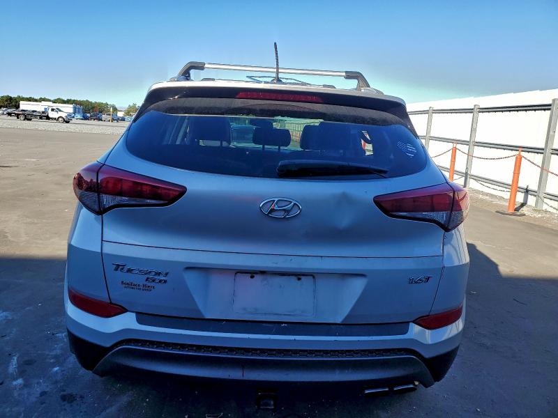 Снимка 6 от търг – 2016 HYUNDAI TUCSON с VIN KM8J33A24GU237442