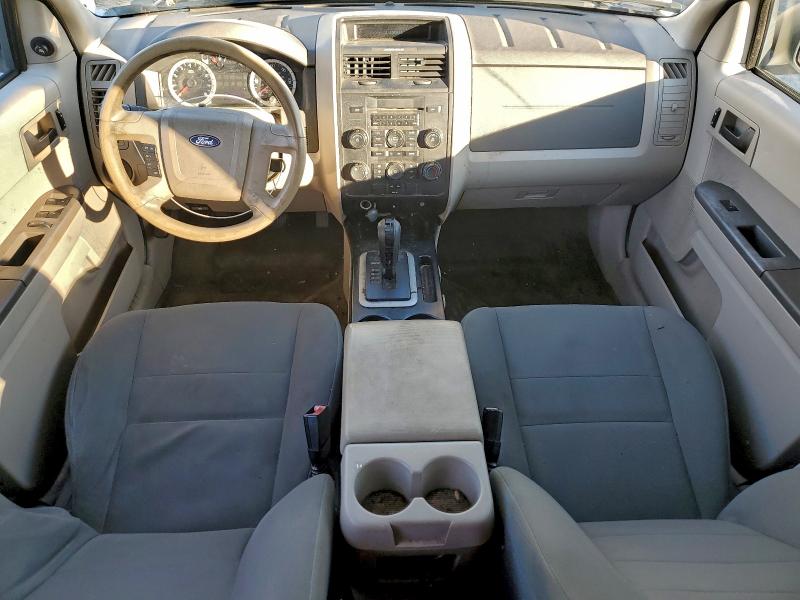 Photo 8 from auction – 2010 FORD ESCAPE XLS with VIN 1FMCU9C74AKC78531