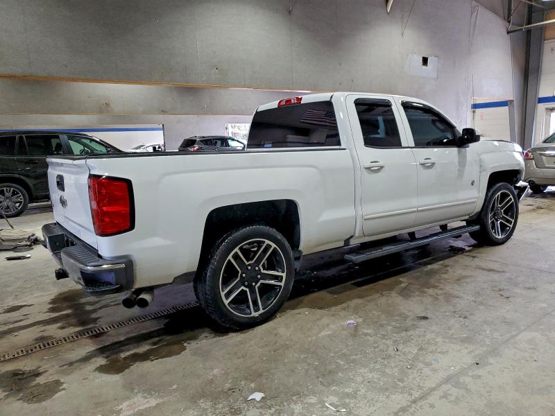 Photo 3 from auction – 2017 CHEVROLET SILVERADO with VIN 1GCVKREC4HZ332831