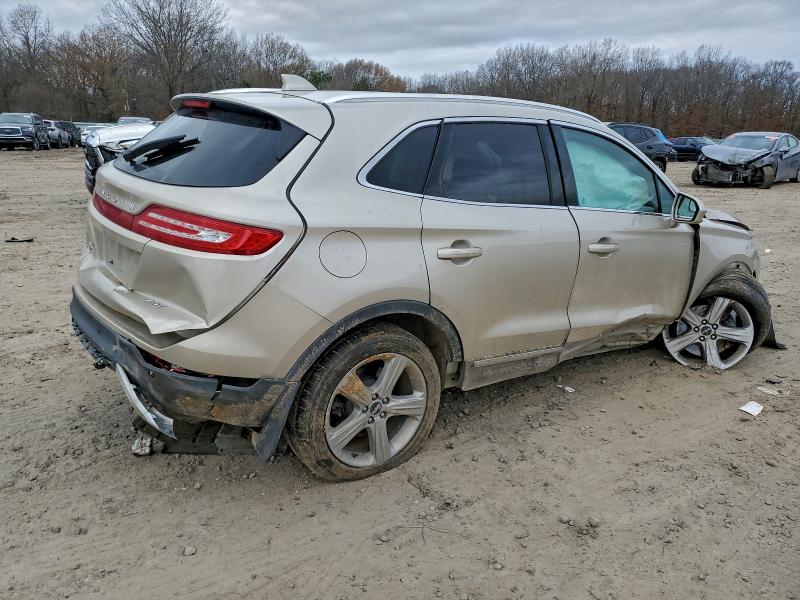 Photo 3 from auction – 2017 LINCOLN MKC with VIN 5LMCJ1C97HUL33528