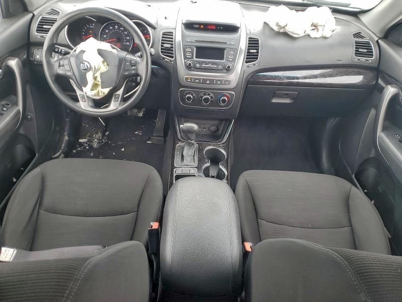 Photo 8 from auction – 2015 KIA SORENTO LX with VIN 5XYKTCA6XFG629918