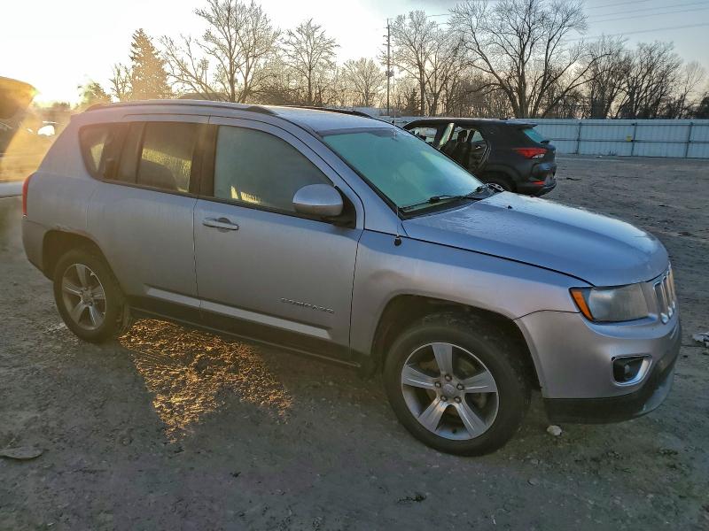 Photo 4 from auction – 2017 JEEP COMPASS LA with VIN 1C4NJCEA7HD130626