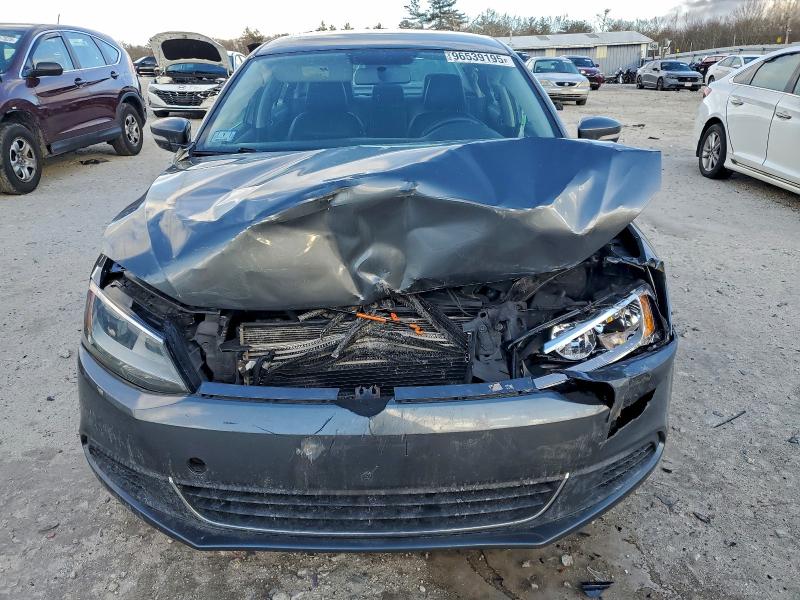 Photo 5 from auction – 2014 VOLKSWAGEN JETTA with VIN 3VWD17AJ3EM217266