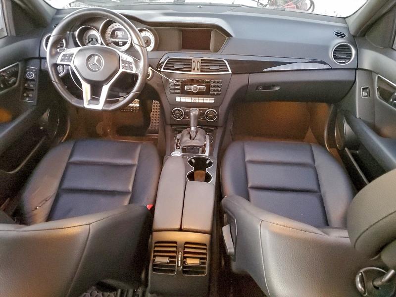 Photo 8 from auction – 2013 MERCEDES-BENZ C 350 with VIN WDDGF5HB4DA765363